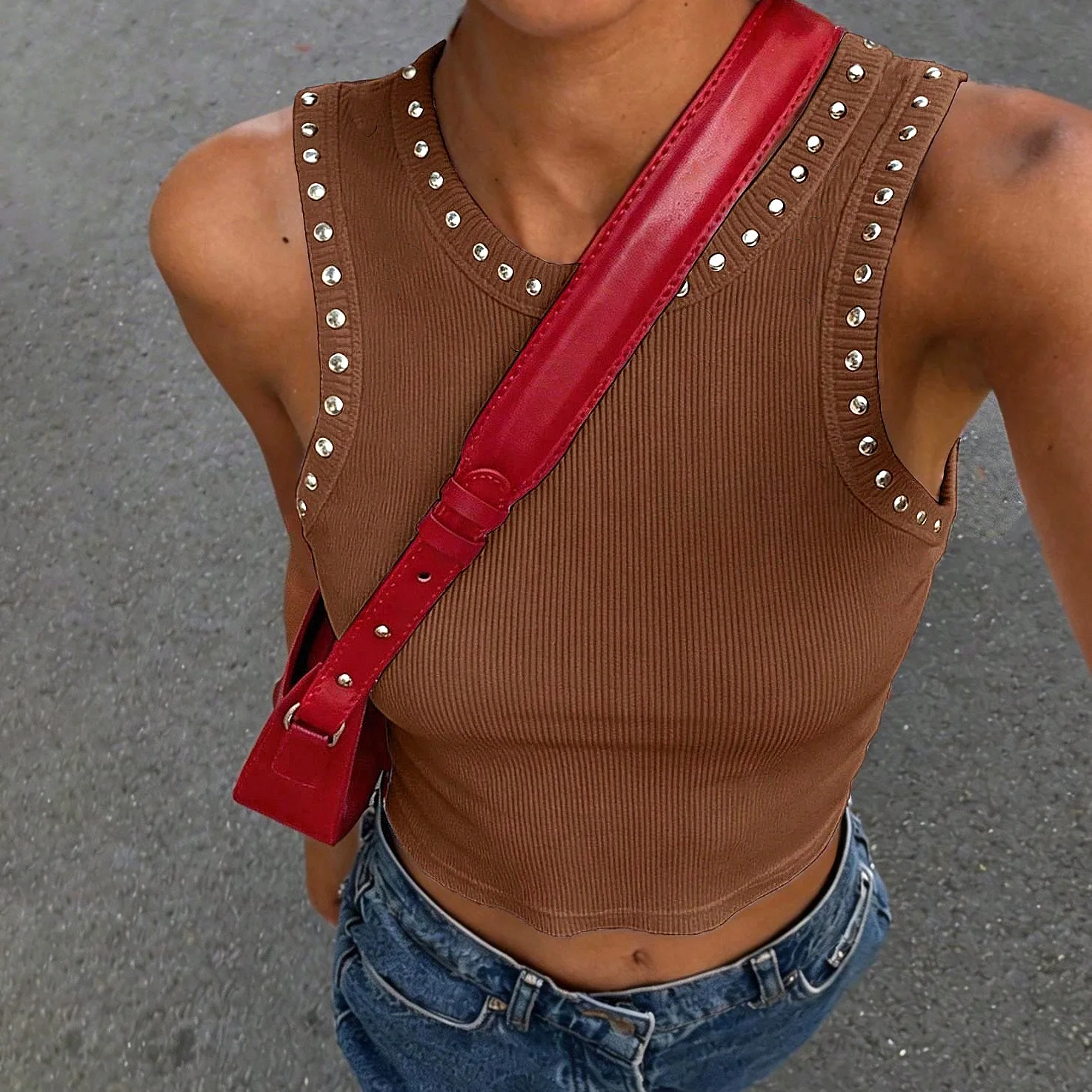 Tank Top Ribbed - Y2K geripptes Crop-Tanktop mit Nietenbesatz, ärmellos,